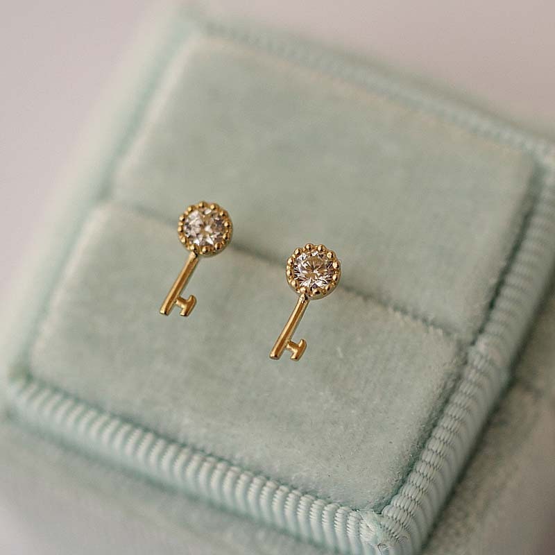 9ct Solid Gold 'Keys to My Heart' Earring Studs in a velvet green gift box